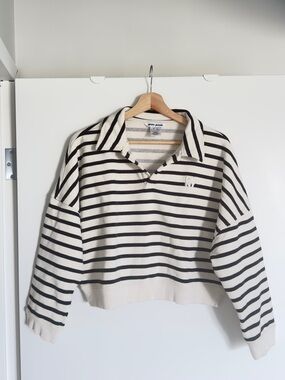 Striped Collared Cropped Sweatshirt - Black & Cream DKNY